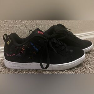 DC Shoes women’s size 9 Splatter paint DC logo